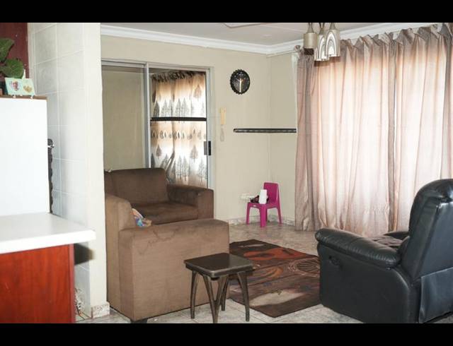 3 BEDROOM HOUSE FOR SALE IN DAWN PARK